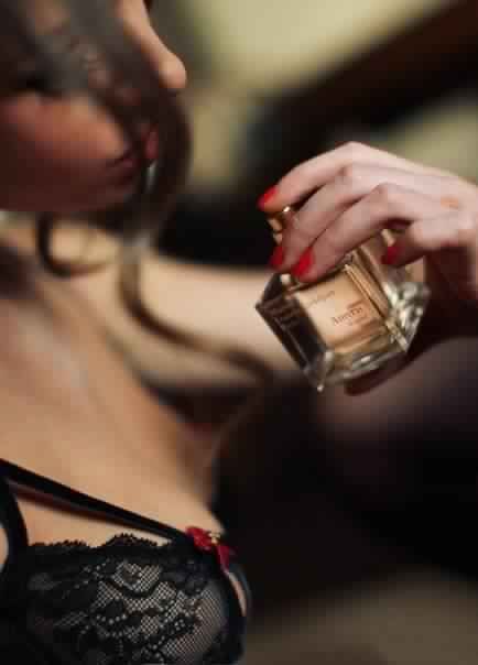 香水噴法　香味